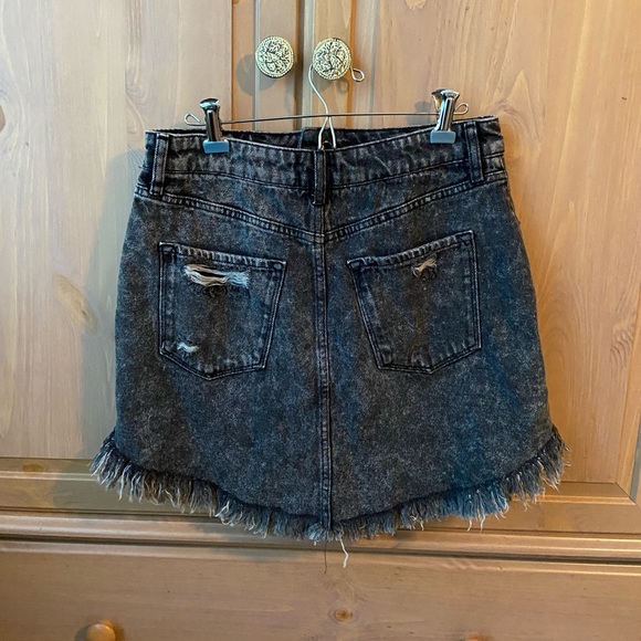 NWT BDG Distressed Black Denim Skirt - Picture 2 of 5